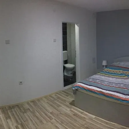 Homestay Madox